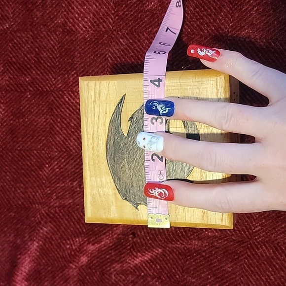 HTTYD pyrography wooden box - Picture 9 of 11